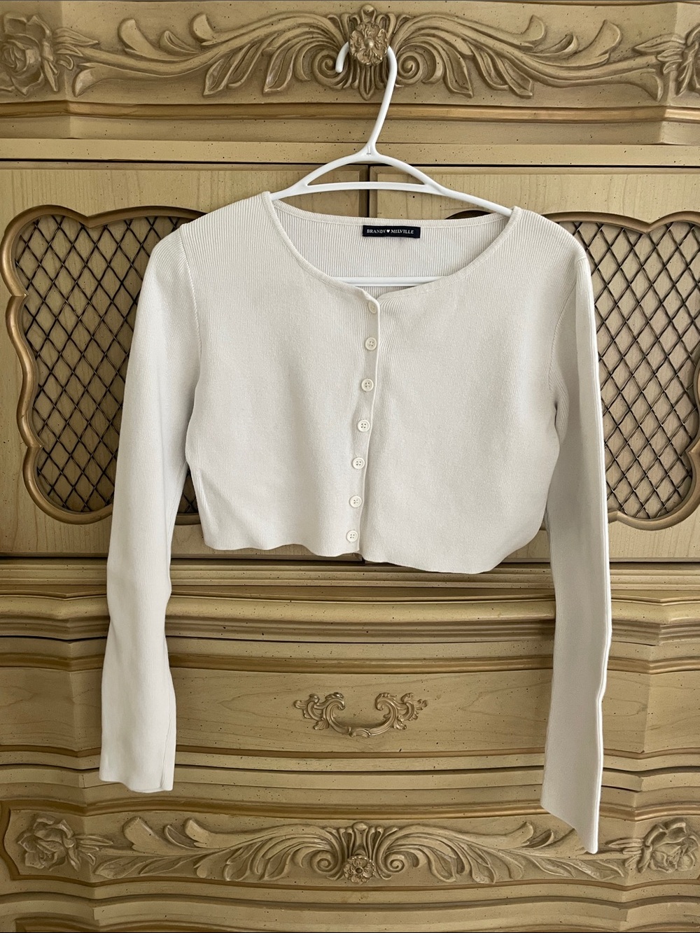 Brandy Melville Cream Cropped Button-Up Long Sleeve Top